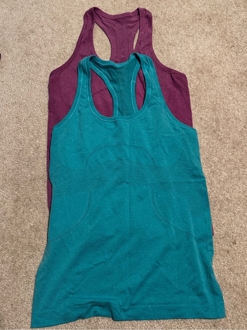 Lululemon swiftly tanks - size 8